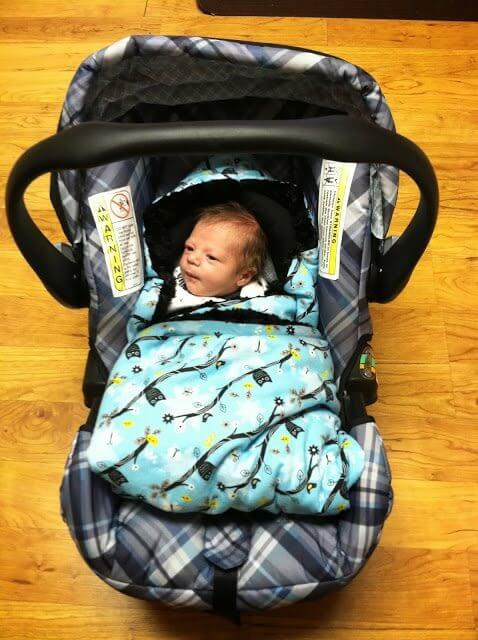 10 Step Car Seat Blanket Tutorial