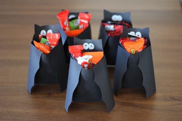 DIY Halloween Bat Candy Holder Tutorial