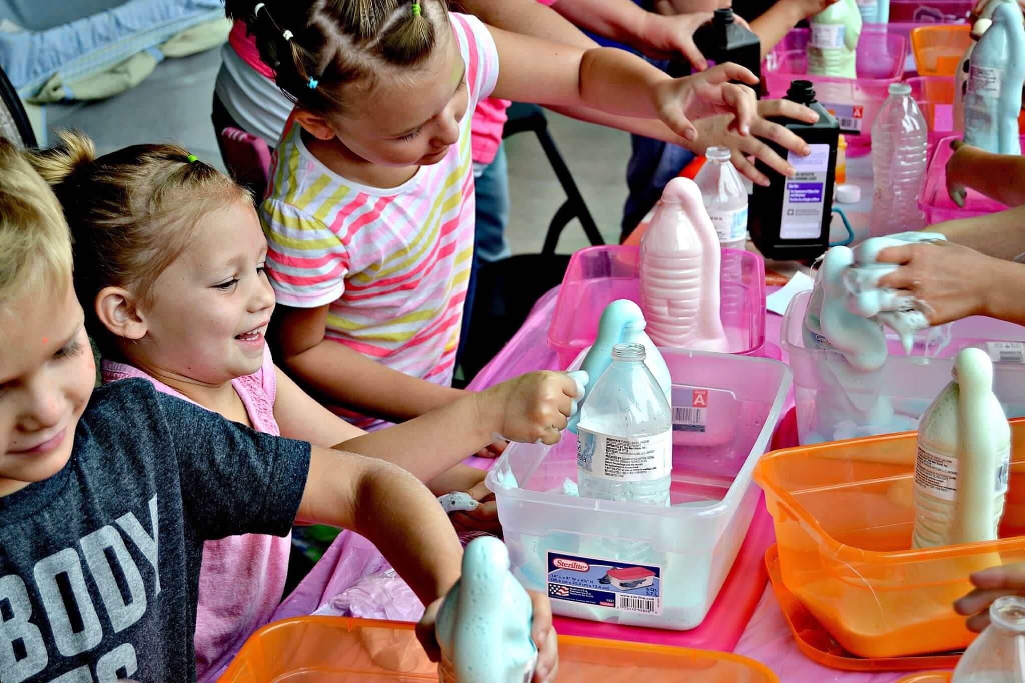 2-Elephant-toothpaste-experiment (5)