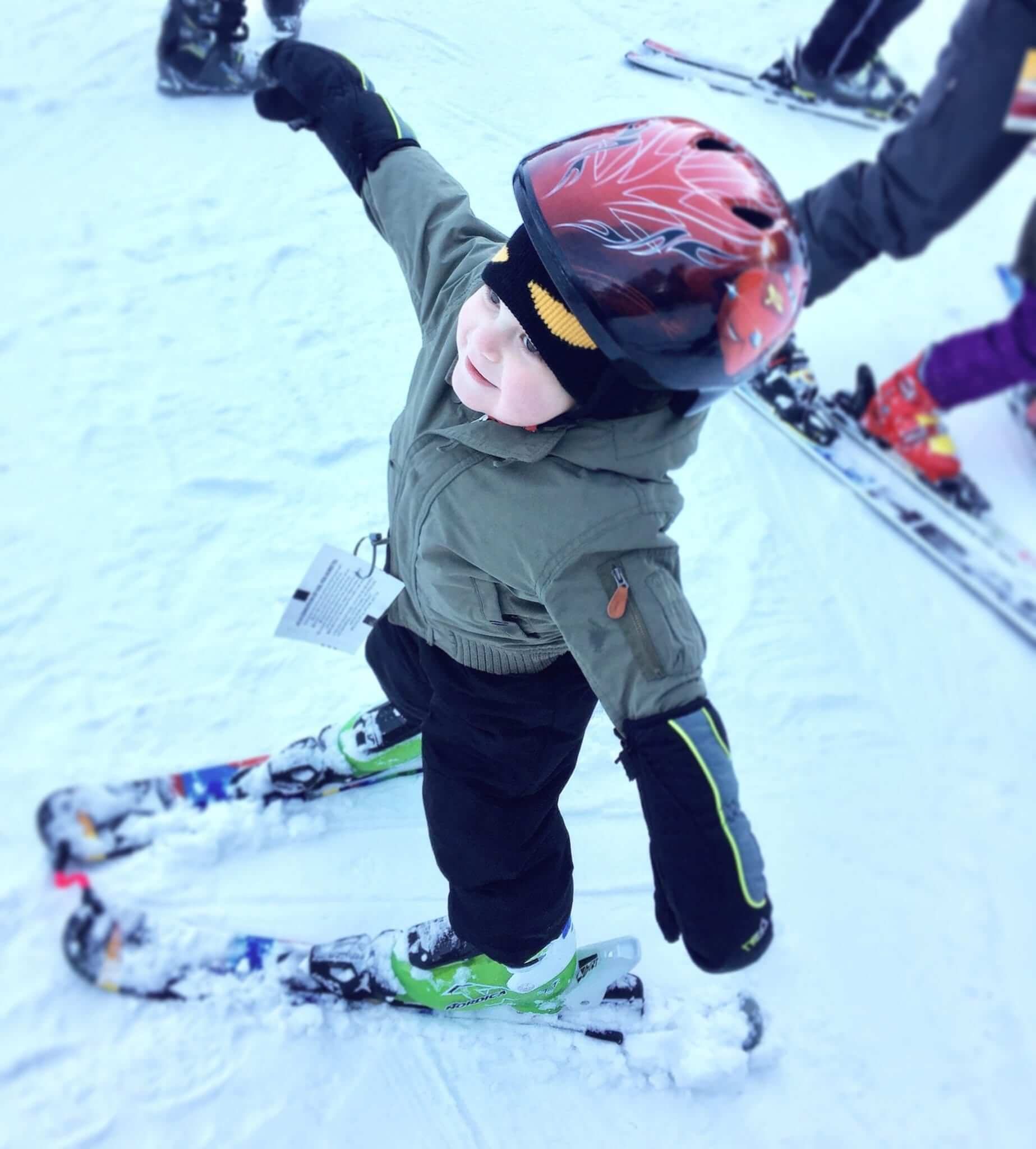 7 Tips To Take Your Kids Skiing