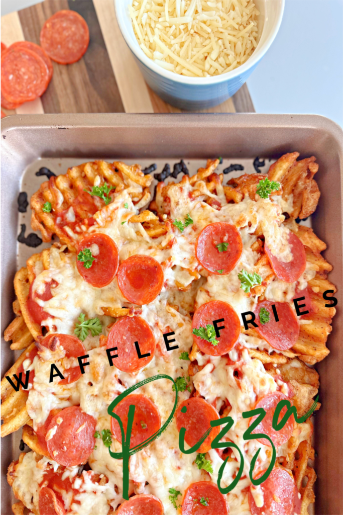 Waffle Fries Pizza #wafflefries #pizza #easyrecipe #dinner #appetizers #sheetpanmeals