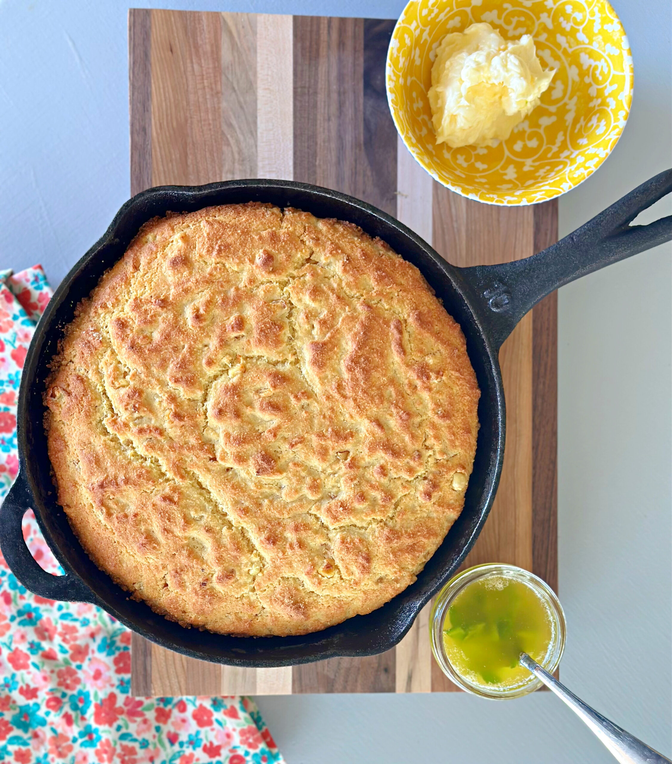 Best Buttermilk Cornbread with Honey Sauce