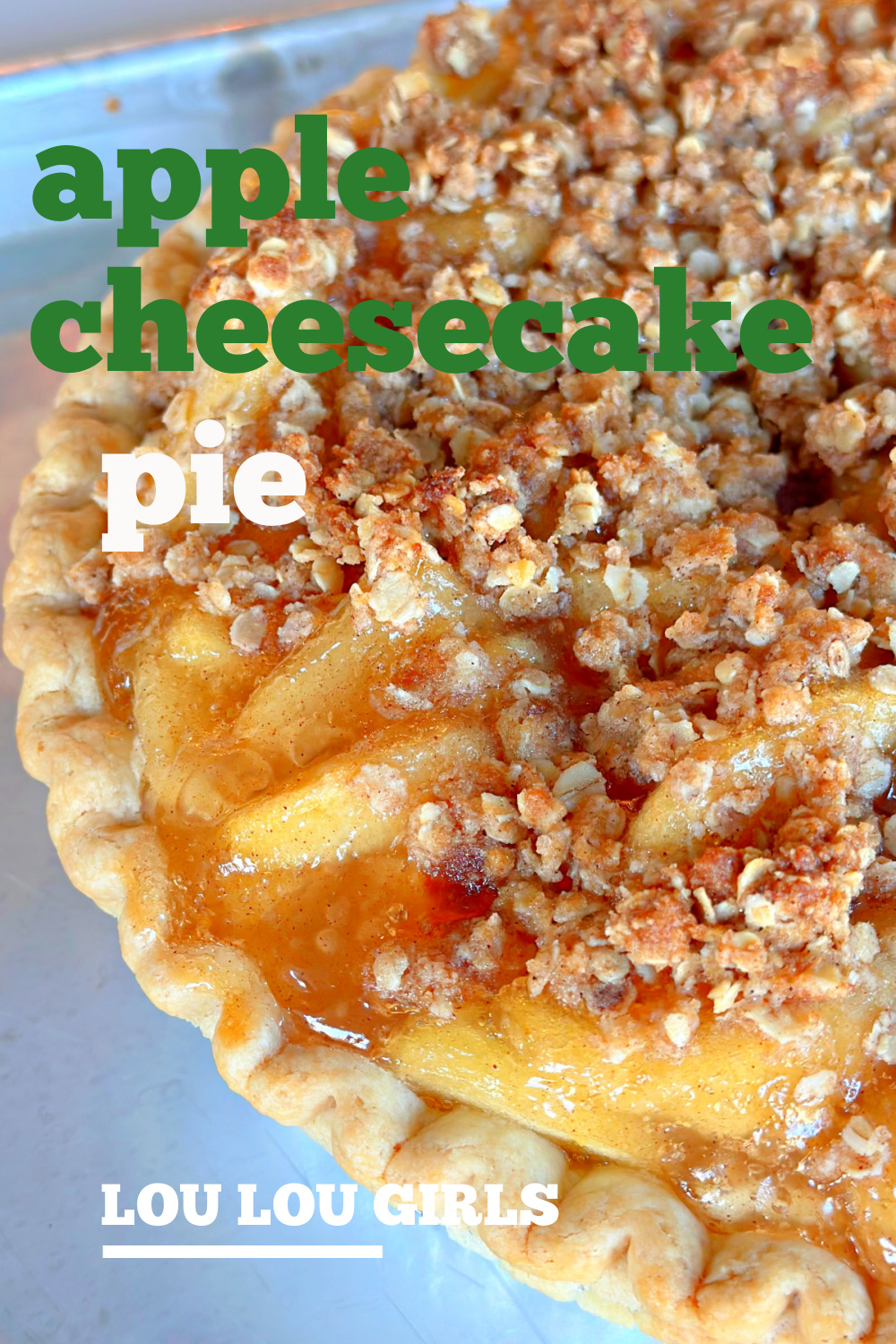 Apple Cheesecake Pie #apple #cheesecake #pie #dessert #easydessert #partyfood #thanksgiving #christmas