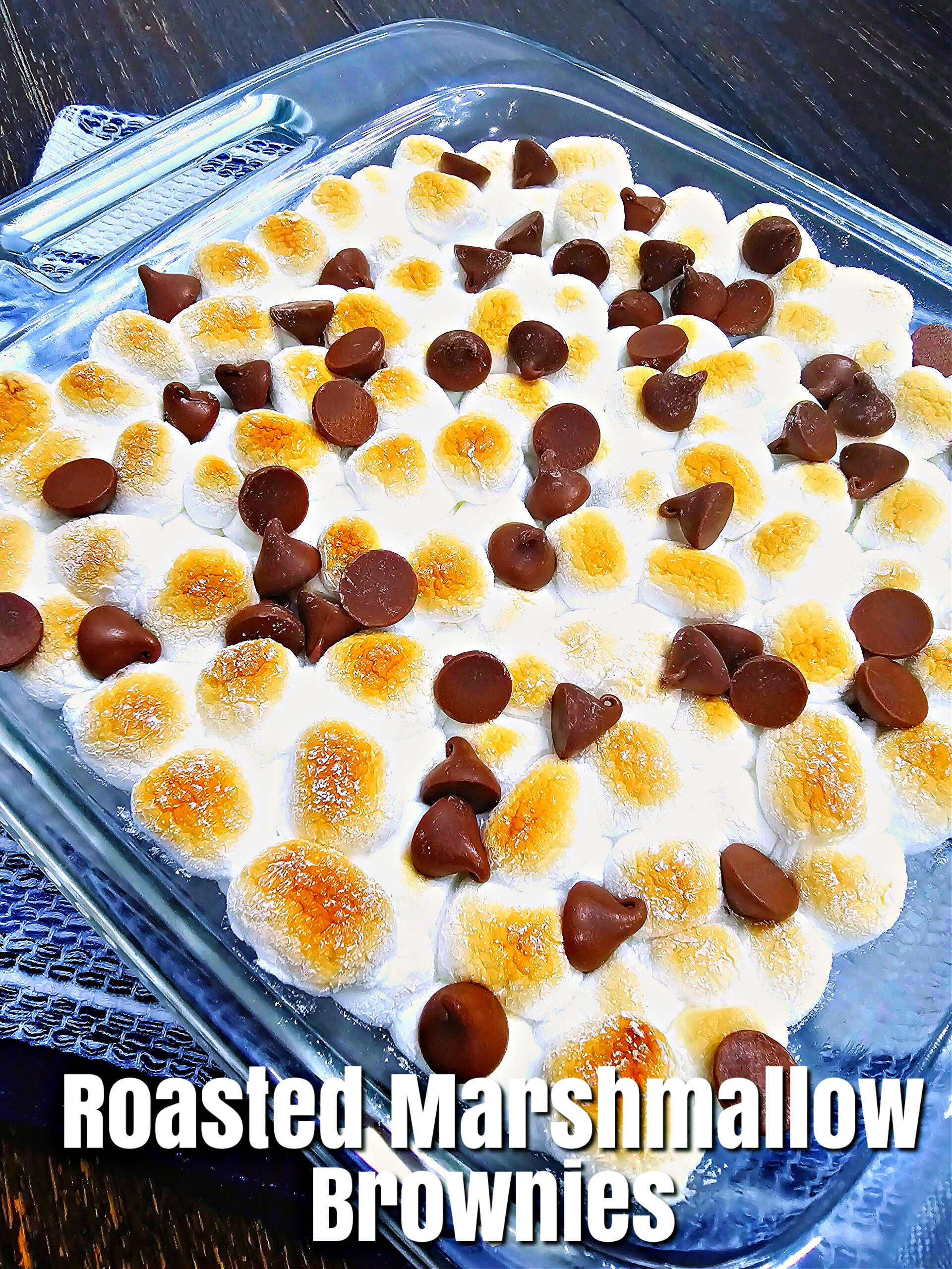 Roasted Marshmallow Brownies #brownies #marshmallows #chocolate #dessert #afterschoolsnack #partyfoodideas #yum