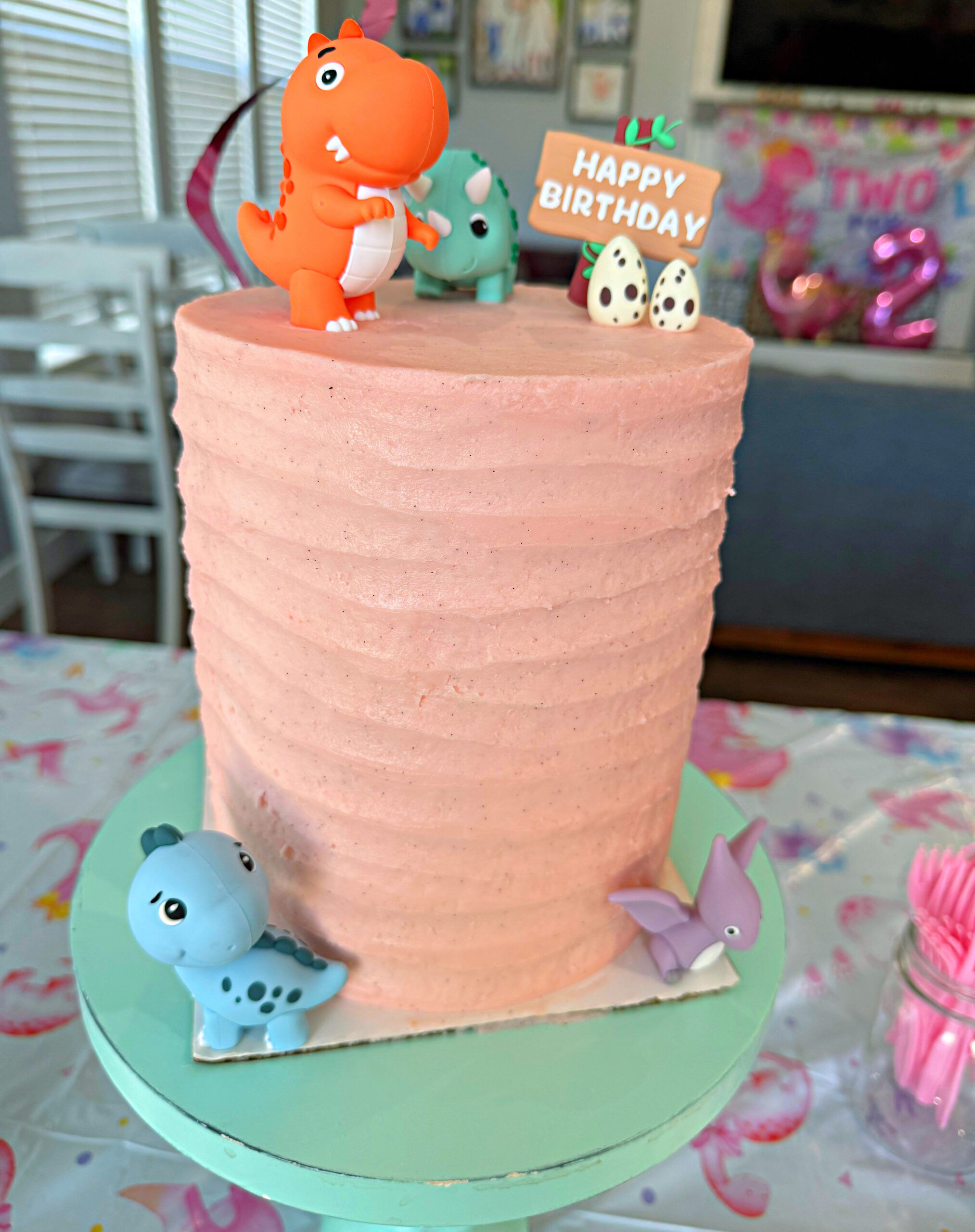 Biscoff Cake with Swiss Meringue Buttercream #biscoff #cake #swissmeringue #buttercream #recipe #birthday #dessert